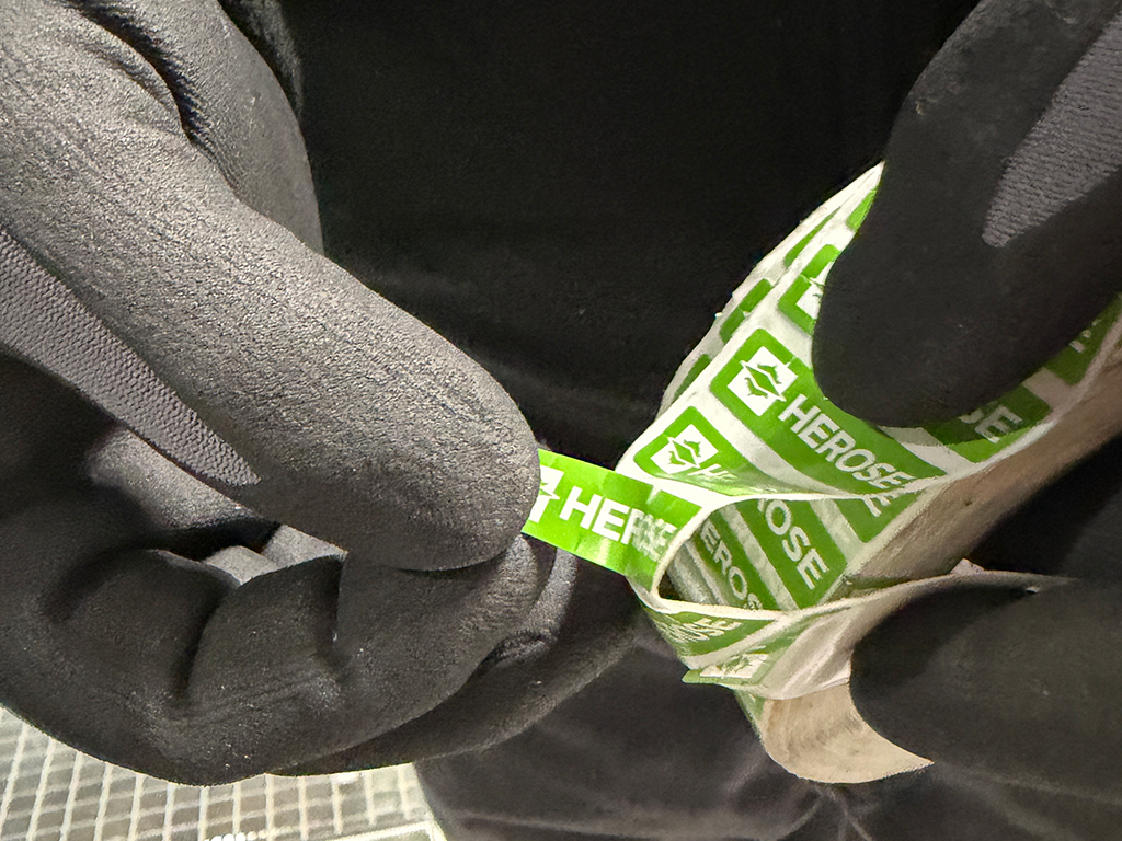 Nach dem Service erhalten die Ventile das HEROSE Siegel.